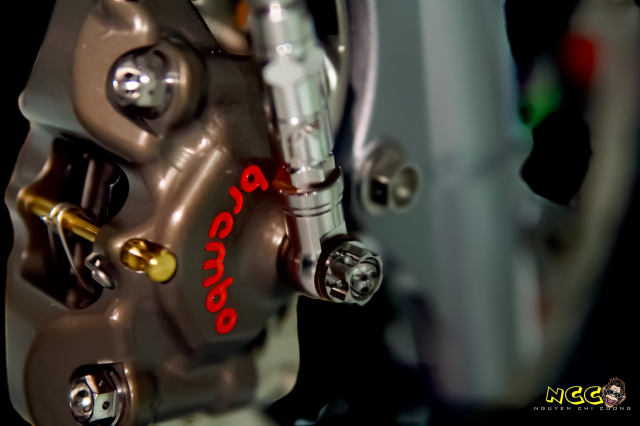 Bom tan Yaz 125 so huu bo ao Valentino Rossi 19 nam tuoi kich doc - 40