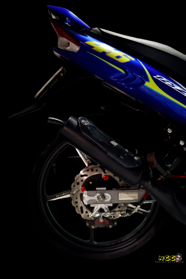 Bom tan Yaz 125 so huu bo ao Valentino Rossi 19 nam tuoi kich doc - 42