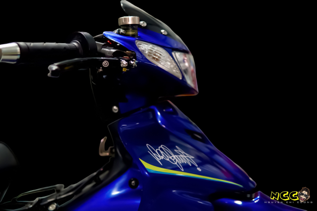 Bom tan Yaz 125 so huu bo ao Valentino Rossi 19 nam tuoi kich doc - 43