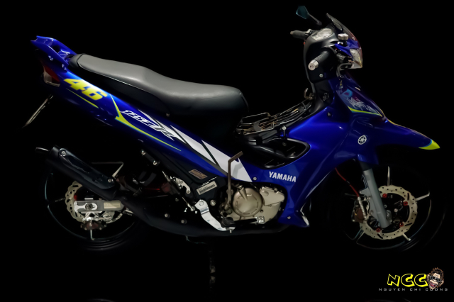 Bom tan Yaz 125 so huu bo ao Valentino Rossi 19 nam tuoi kich doc - 44