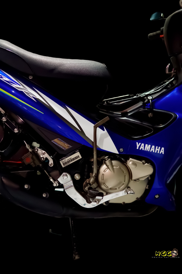 Bom tan Yaz 125 so huu bo ao Valentino Rossi 19 nam tuoi kich doc - 41