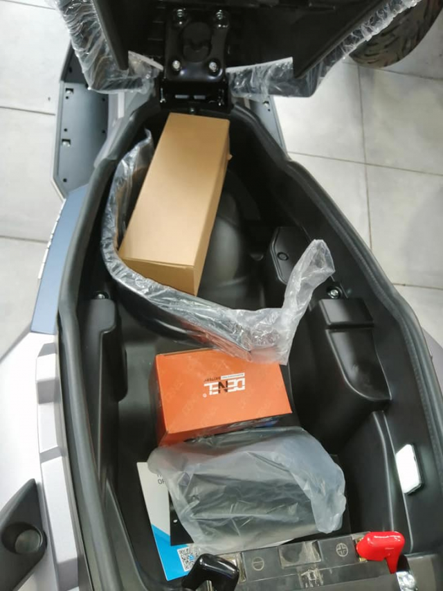Can canh Defender 125 Mau xe tay ga DOHC hiem co kho tim - 8