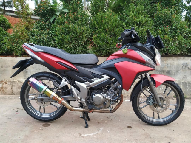 Can canh Honda CS1 hang doc Bieu tuong mot thoi cua lang xe con tay - 3