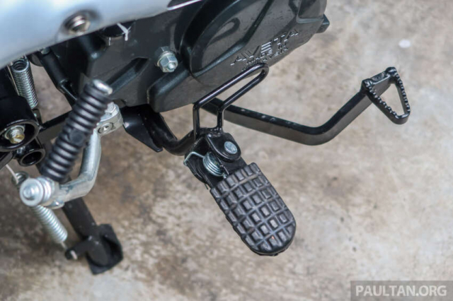 Can canh mau xe so hoan toan moi voi binh xang 85 lit canh tranh voi Honda CT125 va Yamaha PG1 - 13