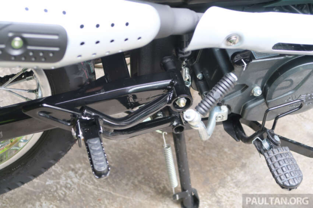 Can canh mau xe so hoan toan moi voi binh xang 85 lit canh tranh voi Honda CT125 va Yamaha PG1 - 16
