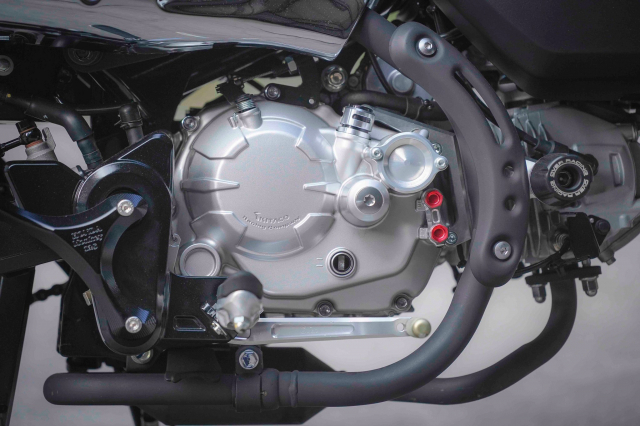 Can canh Monkey 125 do bo gap ngau nhu xe dua MotoGP - 16