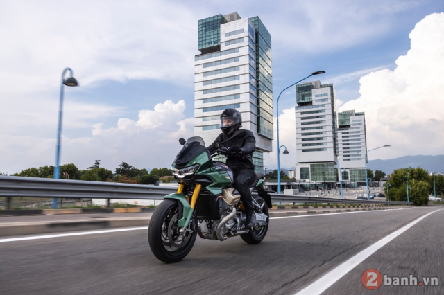 Can canh Moto Guzzi V100 Mandello S se ra mat tai Viet Nam vao thang 8 nam nay - 4