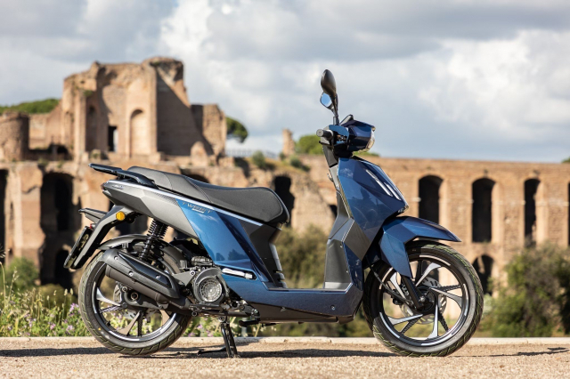 Can canh Tweet 2023 co ngoai hinh doc la hon Honda SH nhung gia chi hon 80 trieu - 35