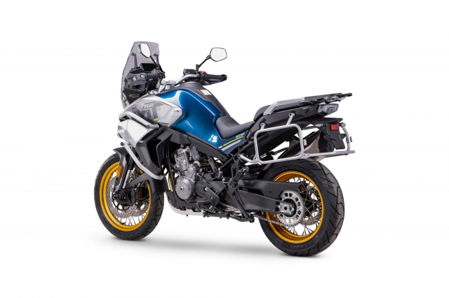 CFmoto 800 MT Touring dang lam mua lam gio o thi truong Chau Au da ve den Viet Nam - 7