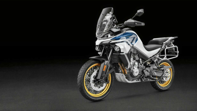 CFMoto gioi thieu 6 mau xe moi tai Trien lam xe may Bac Kinh - 5