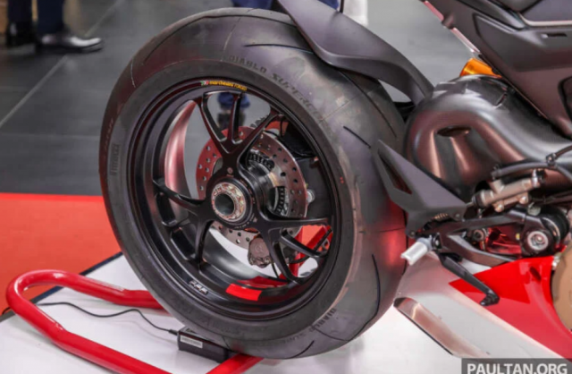 Chi tiet Ducati Panigale V4 R 2023 ra mat tai Malaysia - 11
