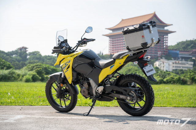 Chi tiet SUZUKI VStrom 250 SX 2023 dung chung dong co Gixxer lam mat bang dau - 12