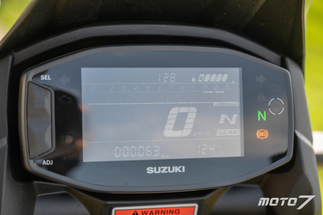 Chi tiet SUZUKI VStrom 250 SX 2023 dung chung dong co Gixxer lam mat bang dau - 23