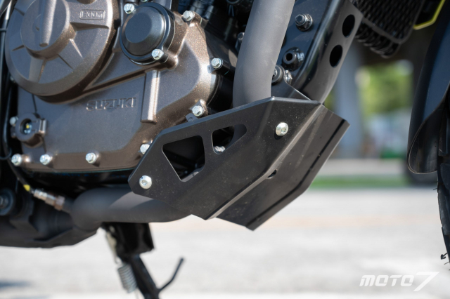 Chi tiet SUZUKI VStrom 250 SX 2023 dung chung dong co Gixxer lam mat bang dau - 30