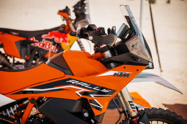 Cuc soc KTM 890 Adventure R Rally 2024 bi mua sach sau khi duoc chao ban - 4