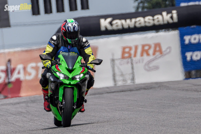 Danh gia chi tiet Kawasaki ZX4R SE dong co 4 xilanh hap dan vua trinh lang - 22