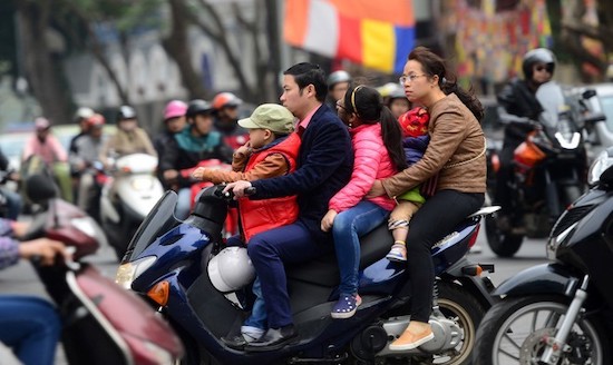 De xuat them truong hop xe may duoc kep 3 khong bi phat