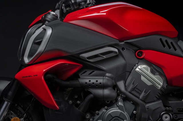 Ducati Diavel V4 ra mat tai thi truong Chau A - 3