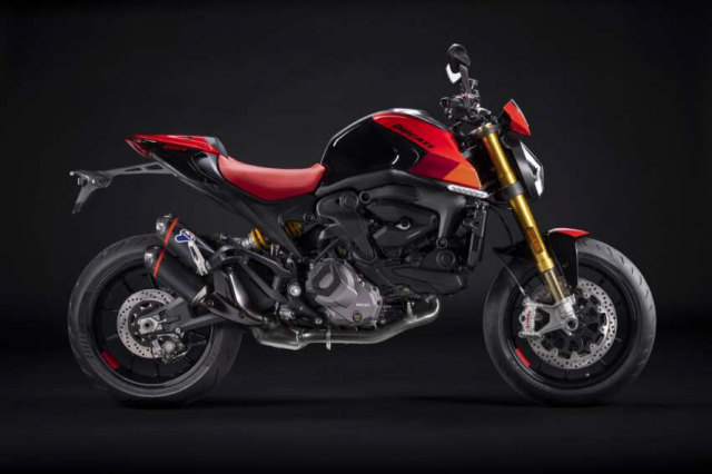 Ducati Monster SP 2023 hien da co mat tai Malaysia