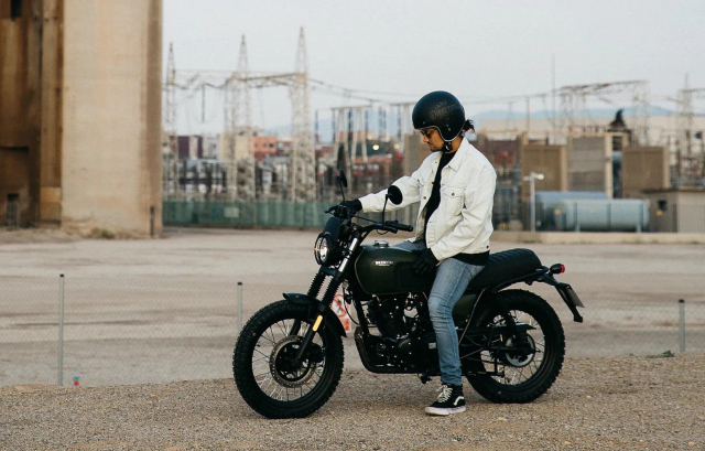 Felsberg 125 den tu Chau Au so huu he thong thang CBS giong het Honda SH - 3