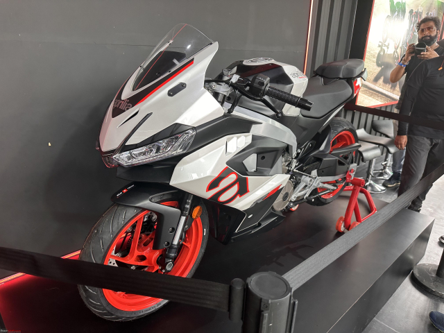 Aprilia RS 457 gay bat ngo khi vua duoc cong bo gia ban - 5