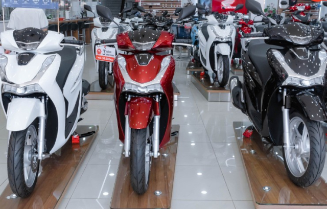 Gia Honda SH125i nua cuoi thang 72023 chenh tu 600 nghin dong