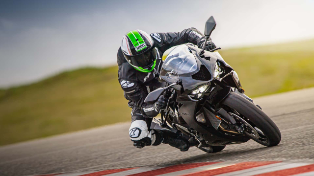 Hoi sinh Kawasaki Ninja ZX6R 2024 huyen thoai Supersport bat tu - 4