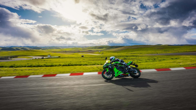 Hoi sinh Kawasaki Ninja ZX6R 2024 huyen thoai Supersport bat tu - 42