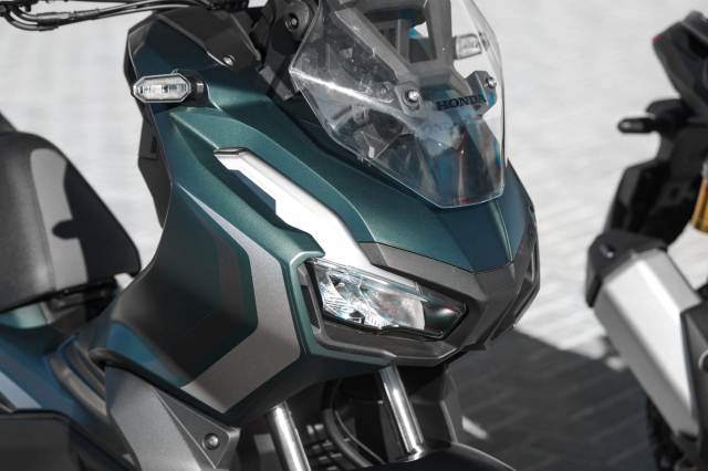 Honda ADV150 2024 phien ban tut hau bi hang CHO RA RIA - 8