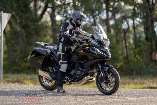 Honda NT1100 se ve Viet Nam trong thang 10 voi gia tu 750 trieu dong - 3