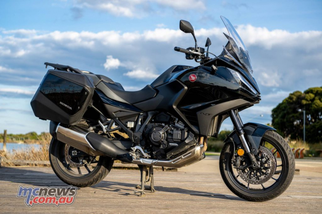 Honda NT1100 se ve Viet Nam trong thang 10 voi gia tu 750 trieu dong