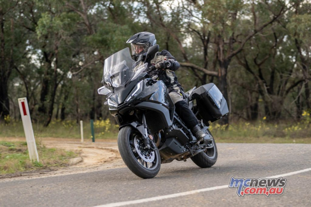Honda NT1100 se ve Viet Nam trong thang 10 voi gia tu 750 trieu dong - 7