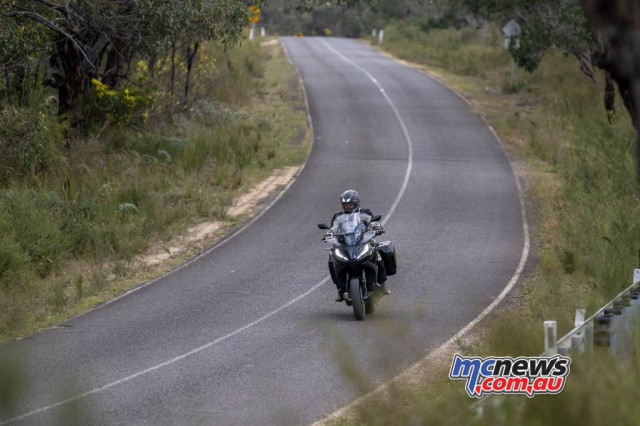 Honda NT1100 se ve Viet Nam trong thang 10 voi gia tu 750 trieu dong - 10
