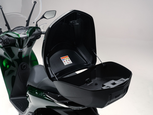 Honda SH 2024 trinh lang phien ban moi gay an tuong voi dan ao xuyen thau - 11