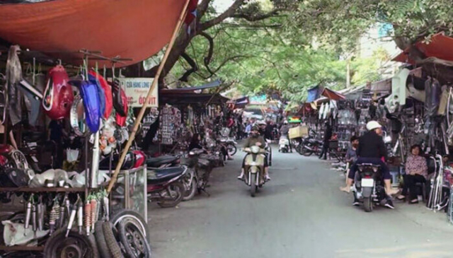 Kho kiem soat xu ly phu tung xe may gia khong ro nguon goc - 3
