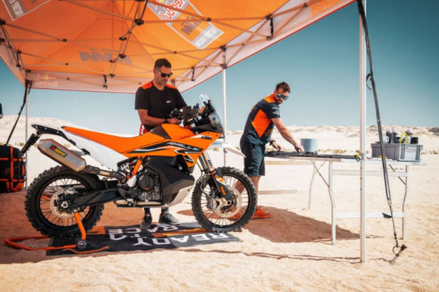 KTM 890 Adventure R Rally 2024 chinh thuc lo dien gioi han 700 chiec