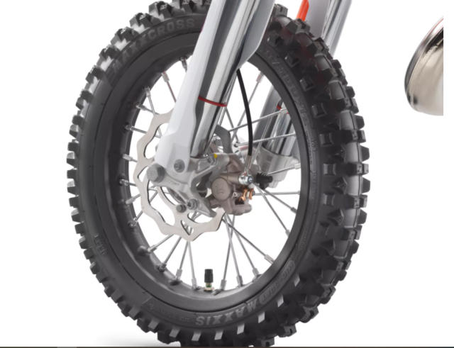 KTM ra mat 50SX va 65SX 2024 cac mau Enduro co nho den tu thuong hieu Ao - 5