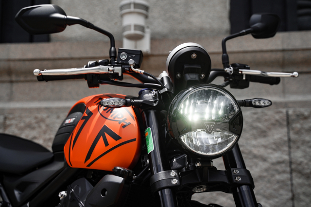 Lan dau tien Triumph Trident 660 giam gia cuc sau chi bang gia xe da qua su dung - 4