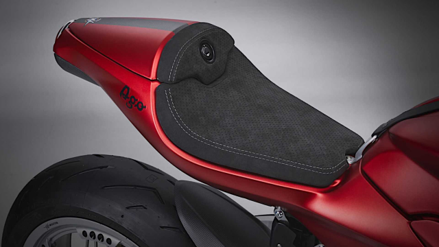 Lang Nghe Am Thanh Ngot Ngao Cua MV Agusta Superveloce Ago Arrow Exhaust - 9