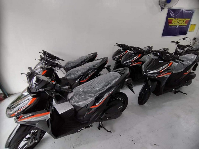 Loat xe may Honda Thai Lan gia cao gap nhieu lan khi ve Viet Nam - 3