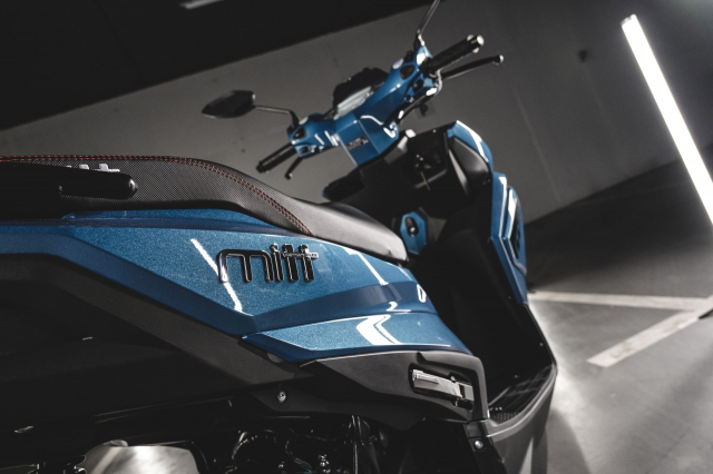 Mitt 125 Urban den tu Chau Au trong cu nhu con lai giua Vario va NVX