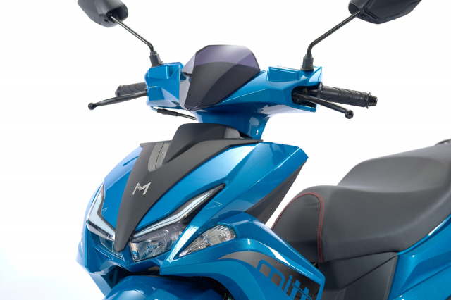 Mitt 125 Urban den tu Chau Au trong cu nhu con lai giua Vario va NVX - 22