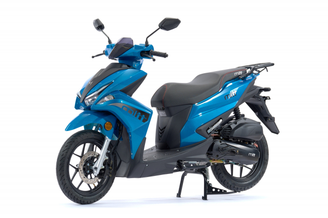Mitt 125 Urban den tu Chau Au trong cu nhu con lai giua Vario va NVX - 26