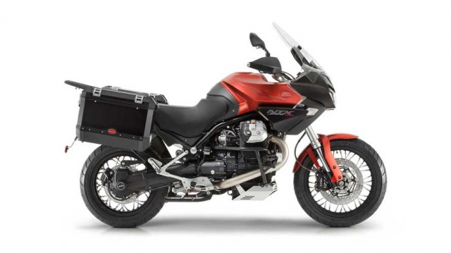Moto Guzzi gioi thieu Stelvio truoc them su kien EICMA 2023 - 13