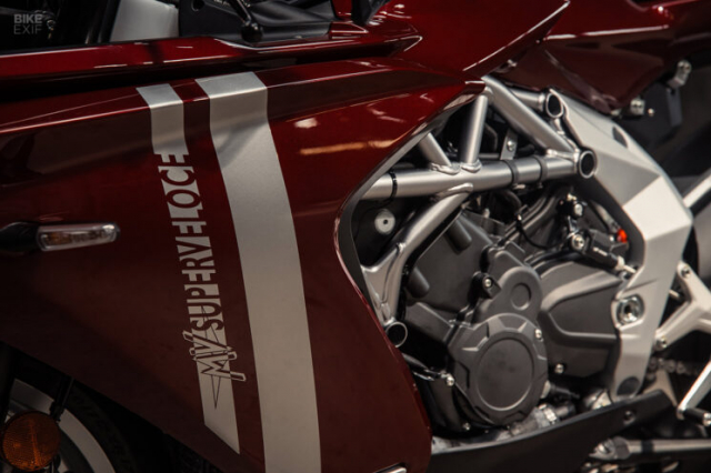 MV Agusta Superveloce 98 phien ban dac biet ra mat nham ton vinh chiec mo to dau tien - 5