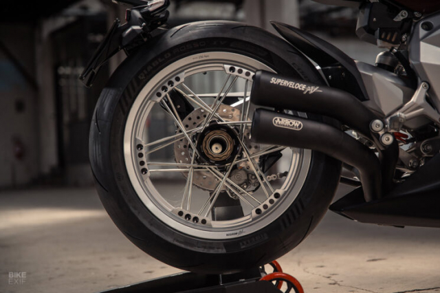 MV Agusta Superveloce 98 phien ban dac biet ra mat nham ton vinh chiec mo to dau tien - 7