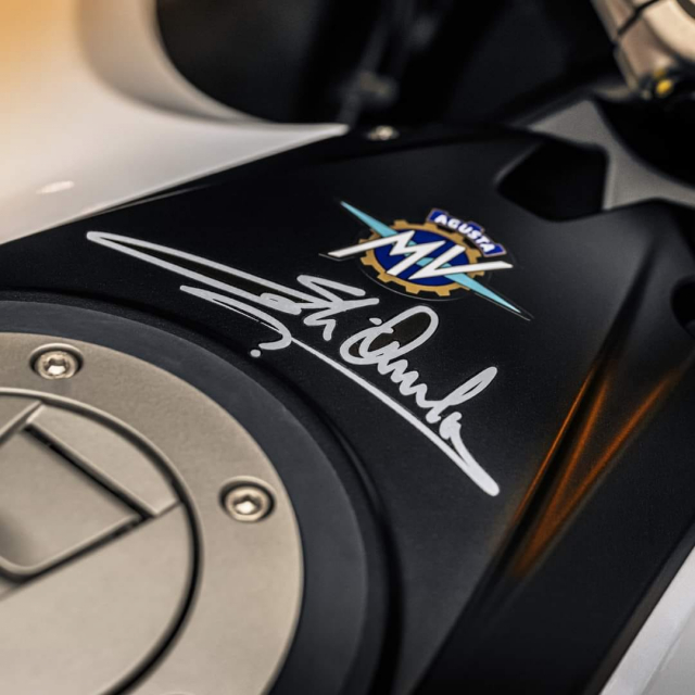 MV Agusta trinh lang LXP Orioli ADV 2024 sau bao nam ap u - 6