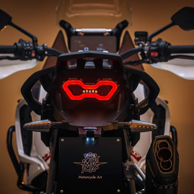MV Agusta trinh lang LXP Orioli ADV 2024 sau bao nam ap u - 13