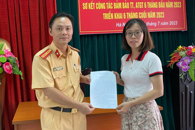 Nhan lai xe may bi mat trom tu tinh huong khong ai ngo toi - 4