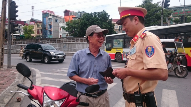 Nhung truong hop vi pham luat giao thong nhung duoc mien giam tien phat - 4